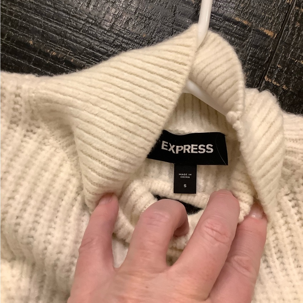 Express Cream TurtleNeck Sweater - Picture 3 of 6